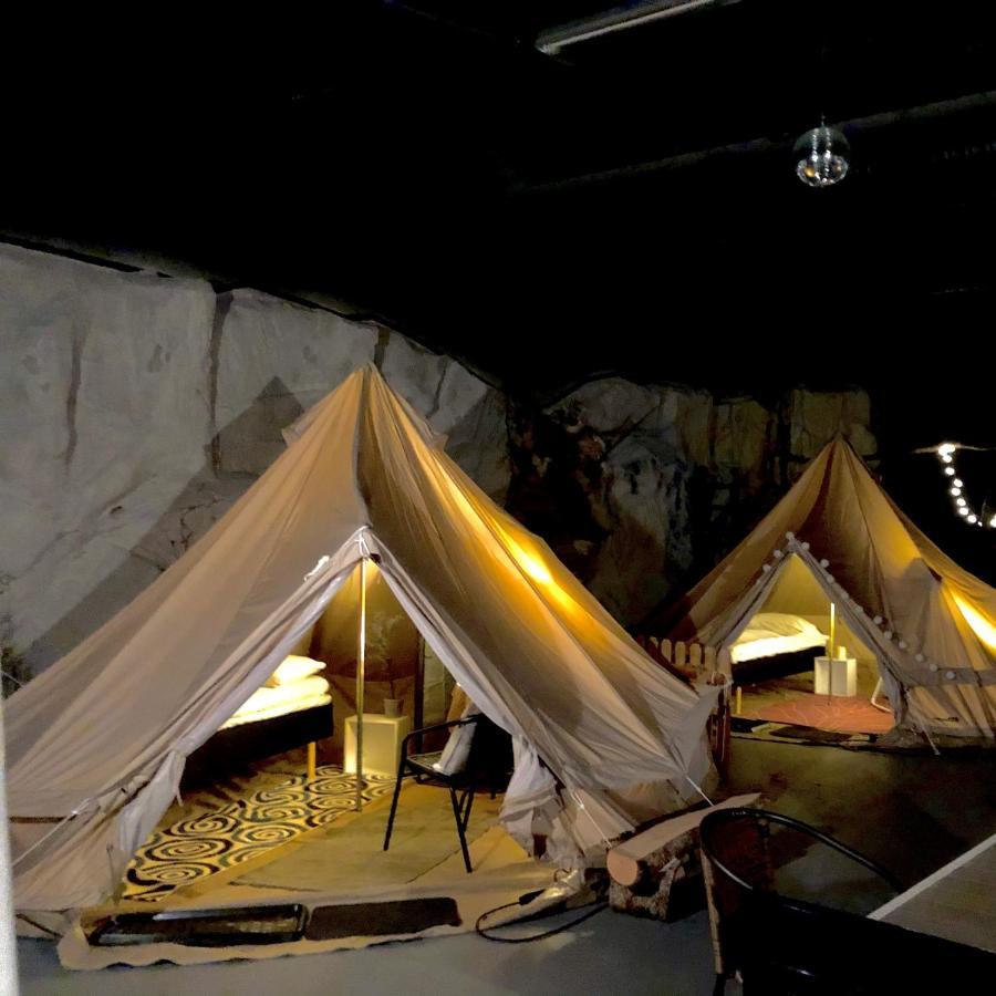 Отель Basecamp Nord - Indoor Camping Moen  Экстерьер фото