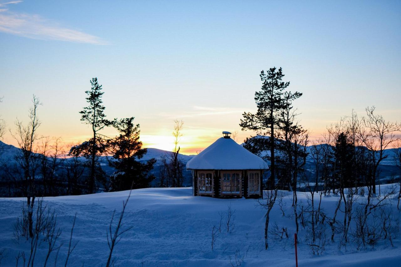 Отель Basecamp Nord - Indoor Camping Moen  Экстерьер фото